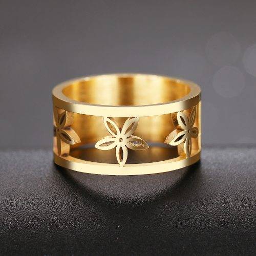 RETAIL PRICE: R 999 (NEVER FADE) Titanium Flower Ring Size 8 US (SILVER ONLY)