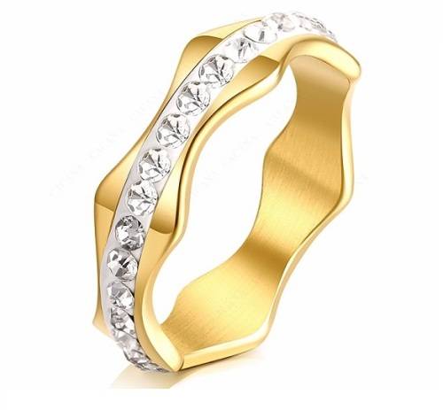 RETAIL PRICE: R 1 299 Titanium Ring With Simulated Diamonds Size 7 US SILVER