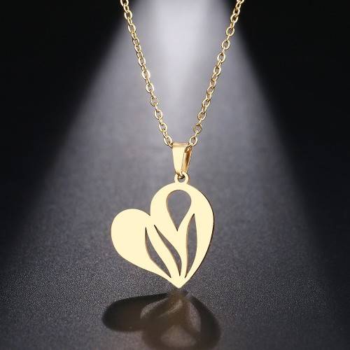 RETAIL PRICE:R 999 (NEVER FADE) Titanium Heart Necklace 45 cm (SILVER ONLY)