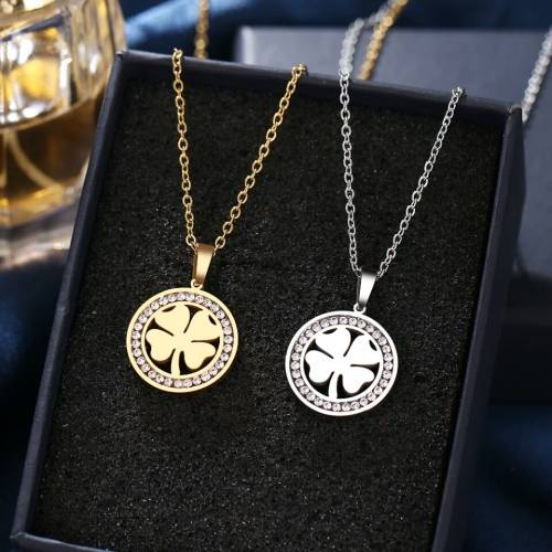 TITANIUM (NEVER FADE) 4-Leaf Clover Necklace 45 cm (SILVER ONLY)