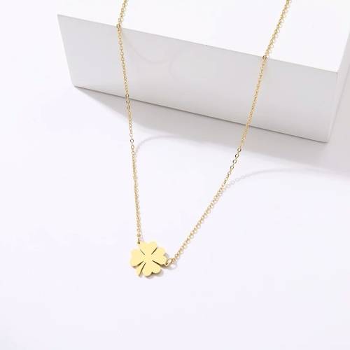RETAIL PRICE:R1 099 Titanium ( NEVER FADE) "Clover " Necklace 45 cm (SILVER ONLY)