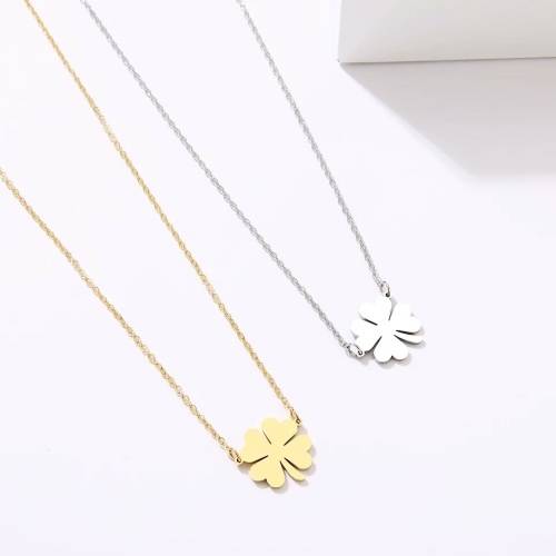 RETAIL PRICE:R1 099 Titanium ( NEVER FADE) "Clover " Necklace 45 cm (SILVER ONLY)