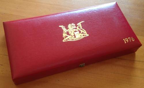Empty RED SA Mint Box for 1976 Long Proof set