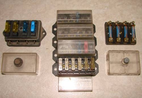 6 X USED FUSE BOXES FOR AUTO ELECTRICAL FUNCTIONS