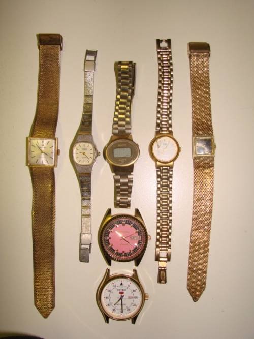 SELECTION OF HIGH BRANDED WATCHES FOR REPAIRS : SEE ALL PICTURES