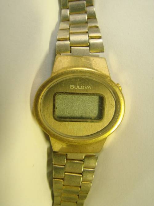 SELECTION OF HIGH BRANDED WATCHES FOR REPAIRS : SEE ALL PICTURES