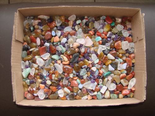 BOX FULL OF TUMBLED SEMI PRECIOUS STONES, LARGE AND SMALL APPROX 3Kg