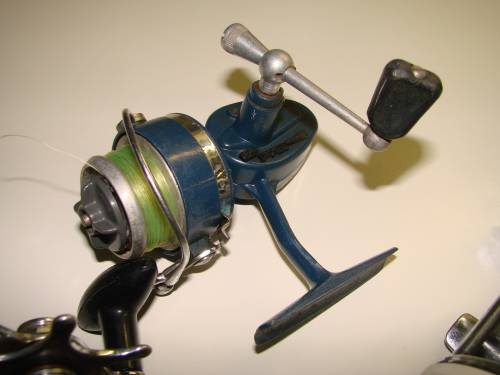 OLD STYLE FISHING REELS ALL FOR ONE BID