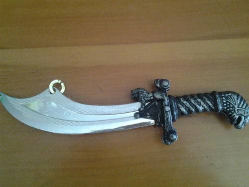 Plastic sword perfect for princess party, knight party, pirate party +-28cm