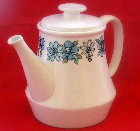 Stunning and Beautiful!! Noritake Progression MODA 905 blue white Teapot