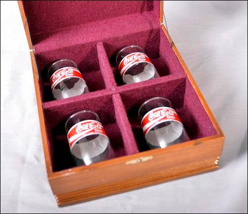 Very scares and highly sought after - Czechoslovakian Coca-Cola glass set in Wooden Display Box