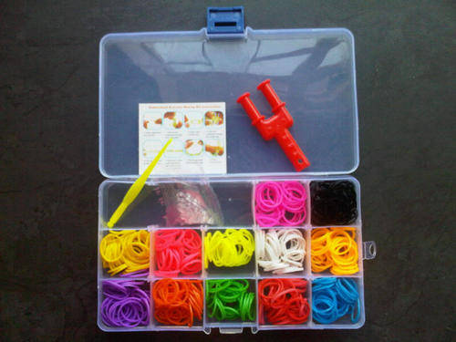 Loom Band Kit +- 450 Bands plus tools. Last two.