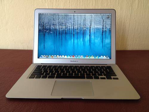 Apple Macbook Air 13", 1.8GHz, 2GB DDR3, 128GB SSD @ R1 Start
