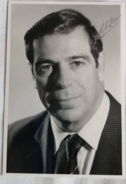 C.L.  Stals Governor of SARB. Bank note collection with signed Photo and signed letter from SARB.