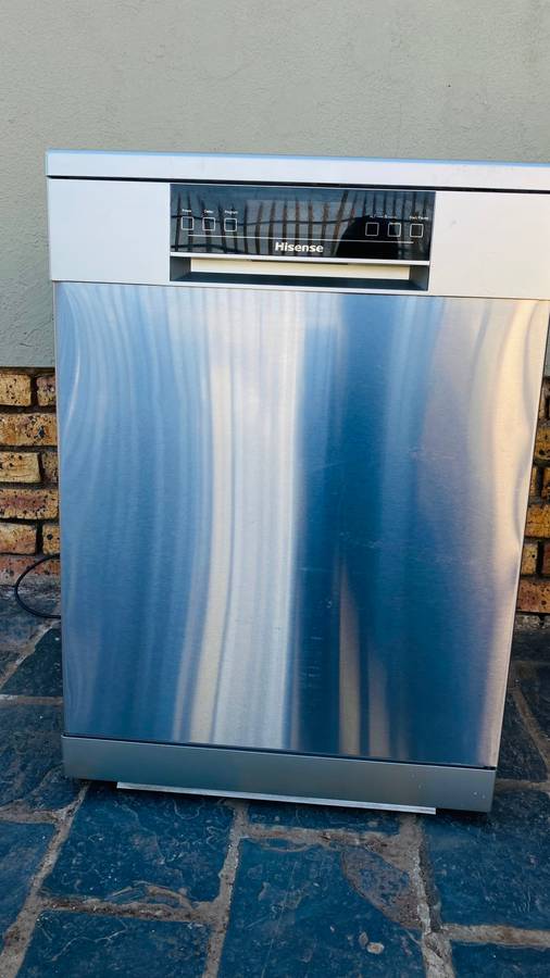 Hisense 15 Place Stainless Steel Dishwasher H15DSS
