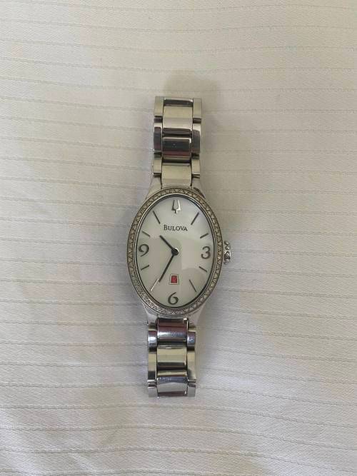Bulova Diamond White/Steel 25 mm 96R192 (comparable to Tag Heuer)