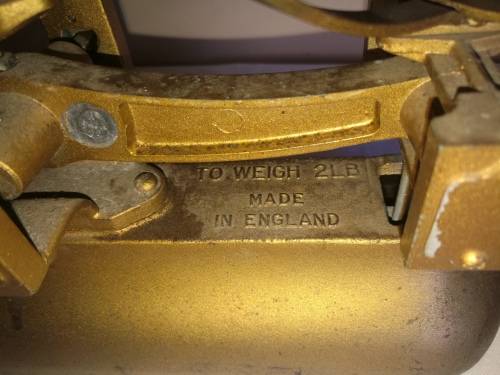 VINTAGE AVERY 2LB SCALE