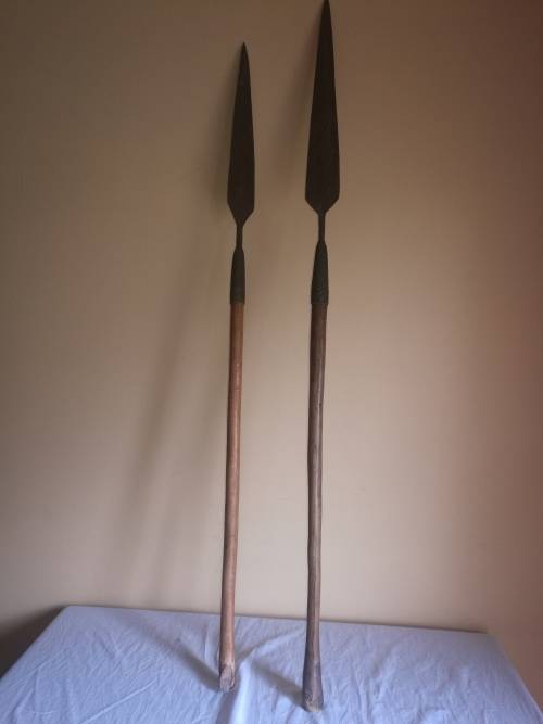 2 X AUTHENTIC HAND MADE ZULU SPEARS