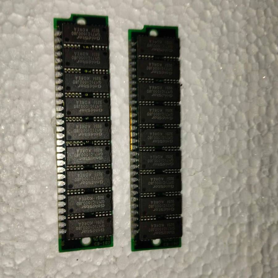 Goldstar GMM791000S-80 30-pin 80ns FPM DRAM SIM Modules