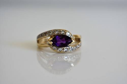 *R22199*WOW heavy Amethyst DIAMOND gold ring