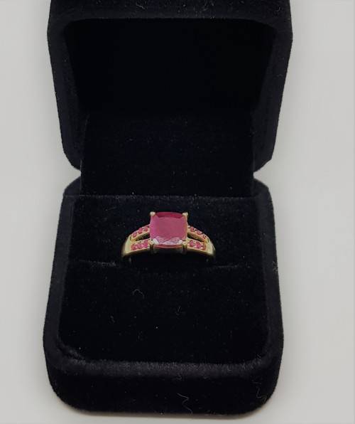 *WOW*Ruby 8x8 ring solid 9k gold