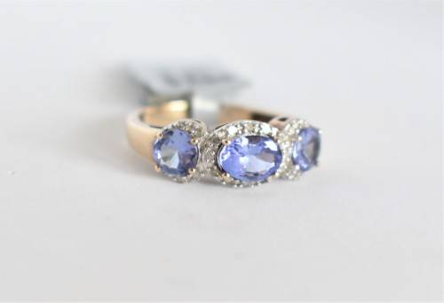2ct TANZANITE and diamond ring 9k solid yellow gold