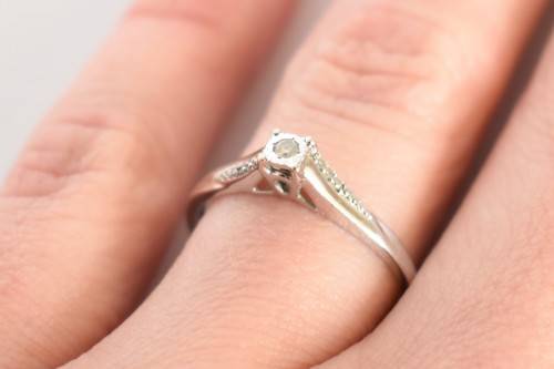 White gold 9k diamond engagement ring
