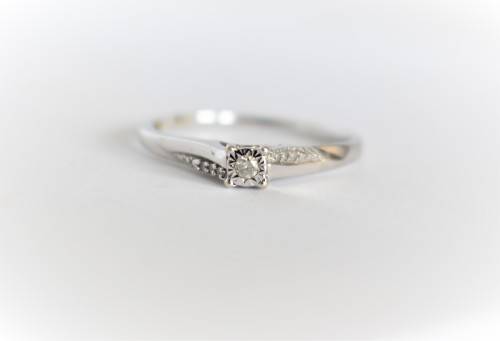 White gold 9k diamond engagement ring