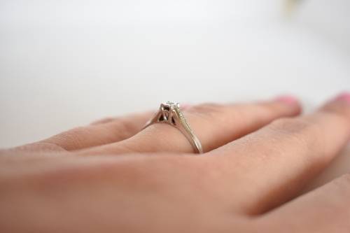 White gold 9k diamond engagement ring