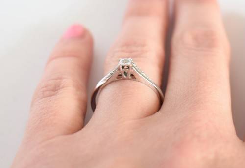White gold 9k diamond engagement ring