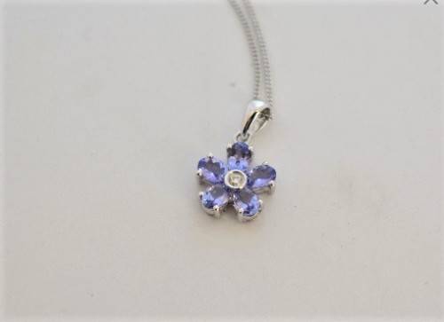WOW**tanzanite diamond white gold pendant AND chain