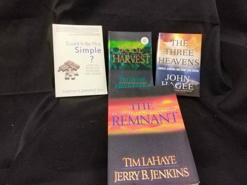 MIXED LOT OF ENGLISH CHRISTIAN BOOKS.