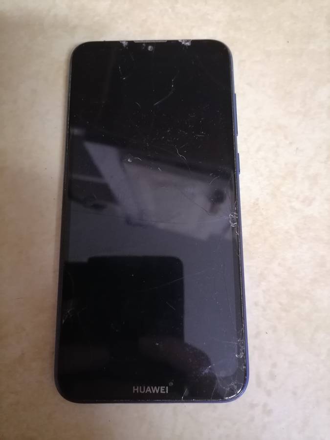 Y7 Lite cell phone