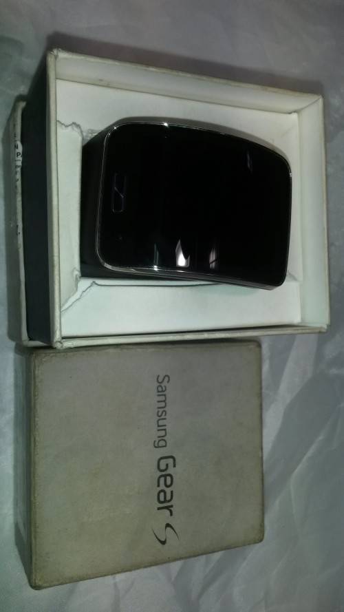 SAMSUNG GEAR S