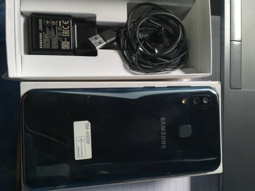 SAMSUNG GALAXY A30