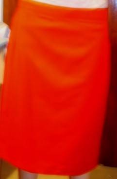 Signal red pencil skirt. 100% New Wool. Daks London. Below knee. Size 14