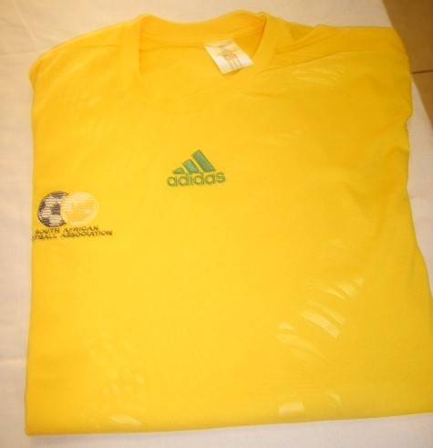 ADIDAS FOOTBALL ASSOCIATION SHIRT. SIZE L. CONDITION VERY GOOD