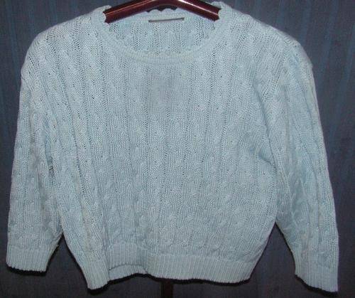 BLUE CROPPED JERSEY. SIZE LARGE. CONDITION: VERY GOOD