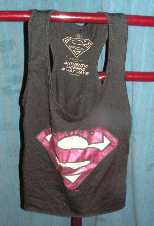SUPERMAN T BACK T. SIZE SMALL. CONDITION: VERY GOOD