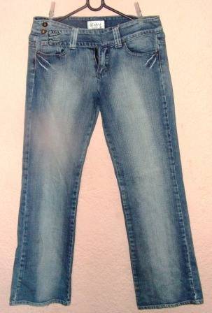 BLUE DENIM KELLO. SIZE 10 (34). CONDITION: VERY GOOD
