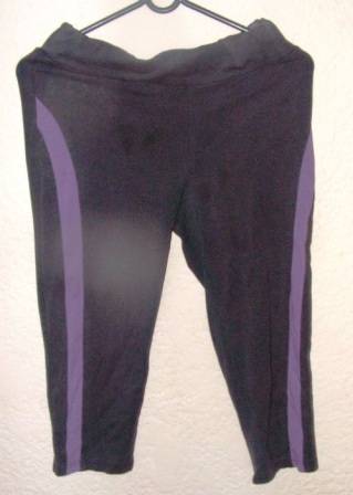 BLACK WITH PURPLE TRIMING YOGA PANTS REFLEX LARGE CONDITION: GOOD