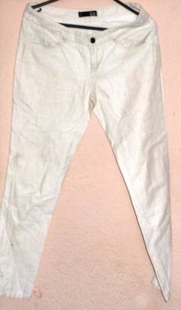 WHITE GLITTER DENIM RT SIZE 34 CONDITION: VERY GOOD