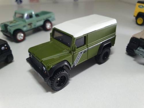 Hotwheels Land Rover bundle