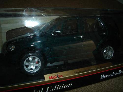 Mercedes ML Class, 1:18 Scale, Mint Condition