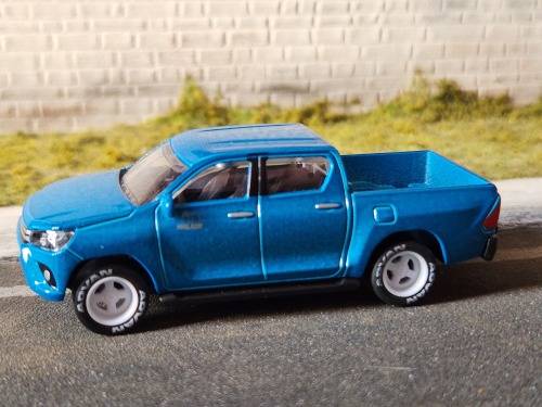 Toyota Hilux with real riders