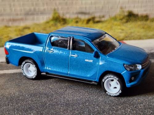 Toyota Hilux with real riders