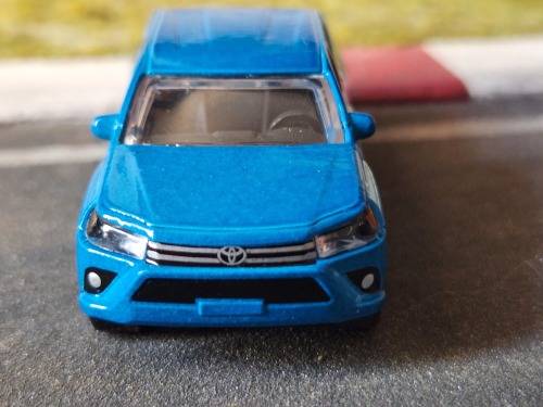 Toyota Hilux with real riders