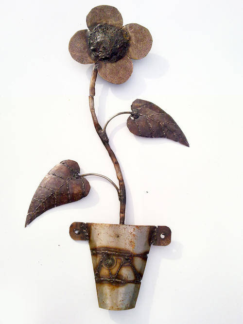 Metal Garden Ornament.  Flower. Large