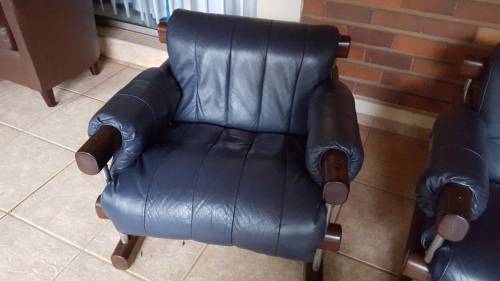 Leather Lounge Suite