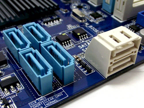 Gigabyte B75M-D3H Intel LGA 1155 Motherboard